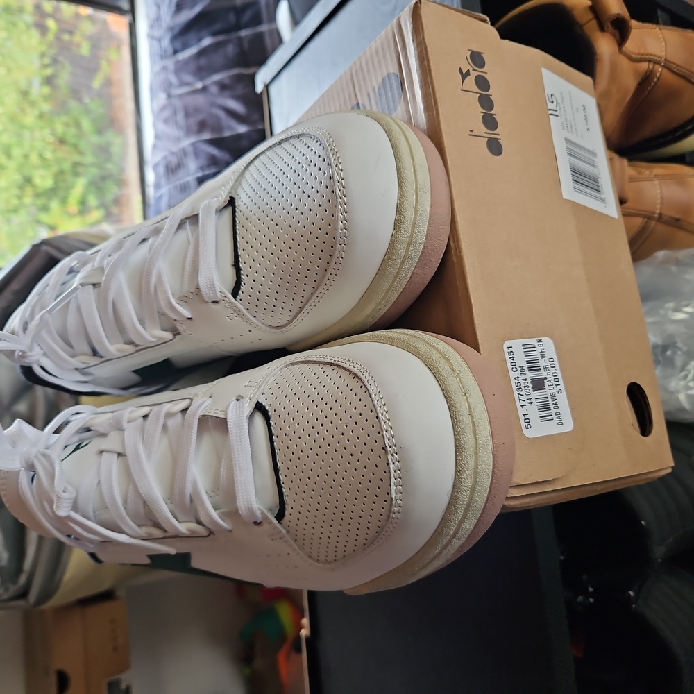 Diadora's excellent condition,  for the throwback person